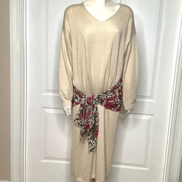 Alchemia Tricot gold shimmer Maxi sweater dress, elegant metallic knit V-neck - Picture 8 of 12